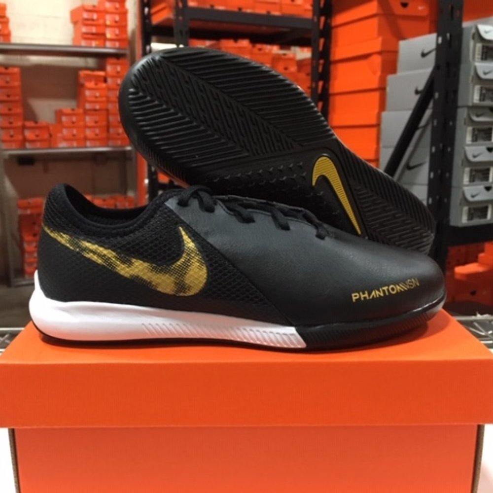 Nike Junior Phantom VSN Academy IC Soccer Shoes!